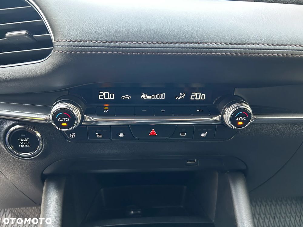 Mazda 3 e-SKYACTIV-G 2.0 M HYBRID DRIVE SELECTION - 26