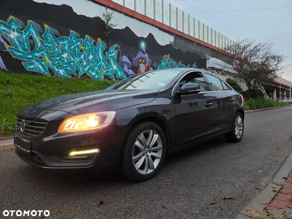 Volvo S60 D3 Drive-E Momentum - 17