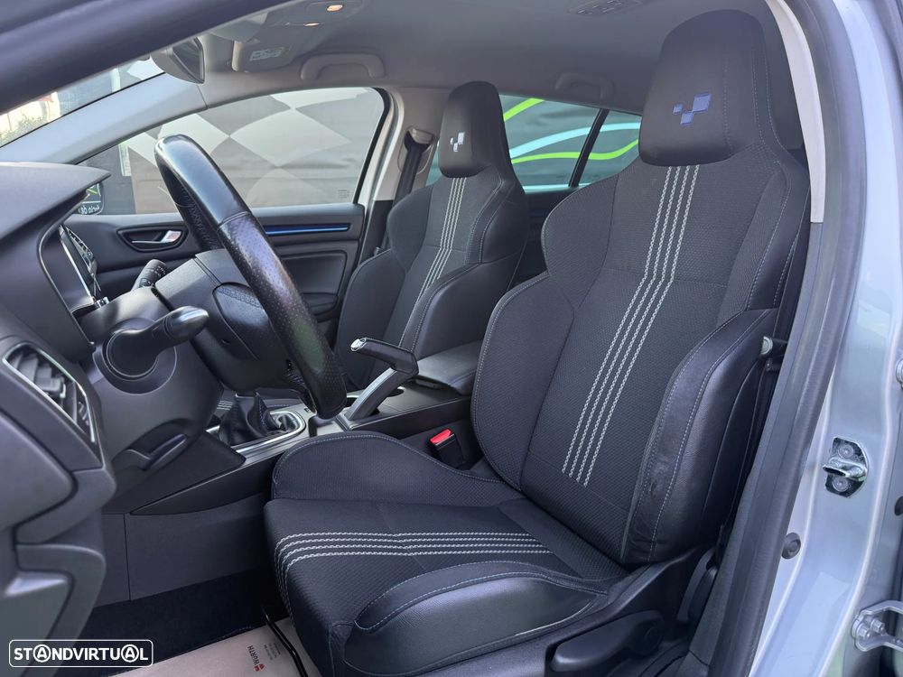 Renault Mégane Sport Tourer 1.5 Blue dCi GT Line - 20
