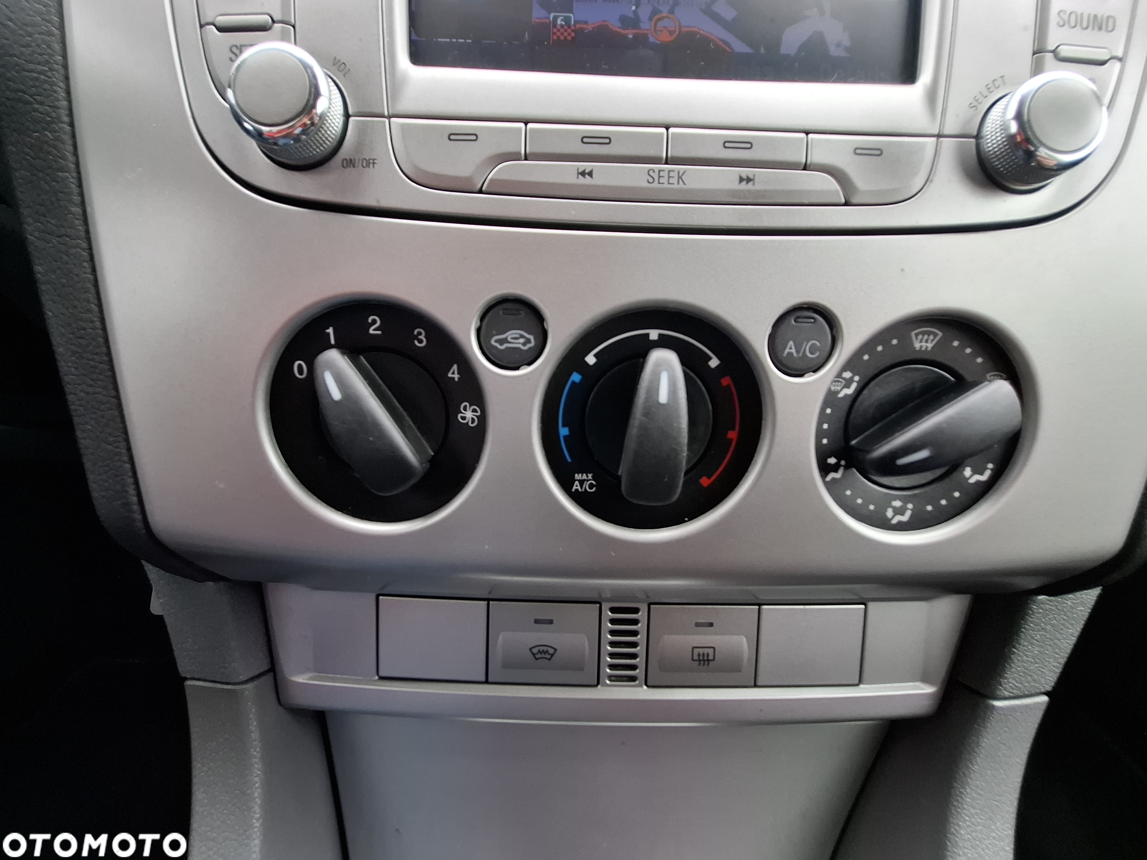 Ford Focus 1.6 Ambiente - 25