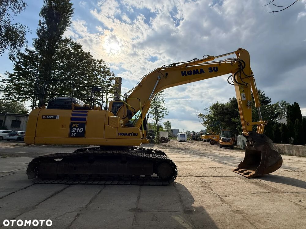 Komatsu PC 210 LC -11E0 - 4
