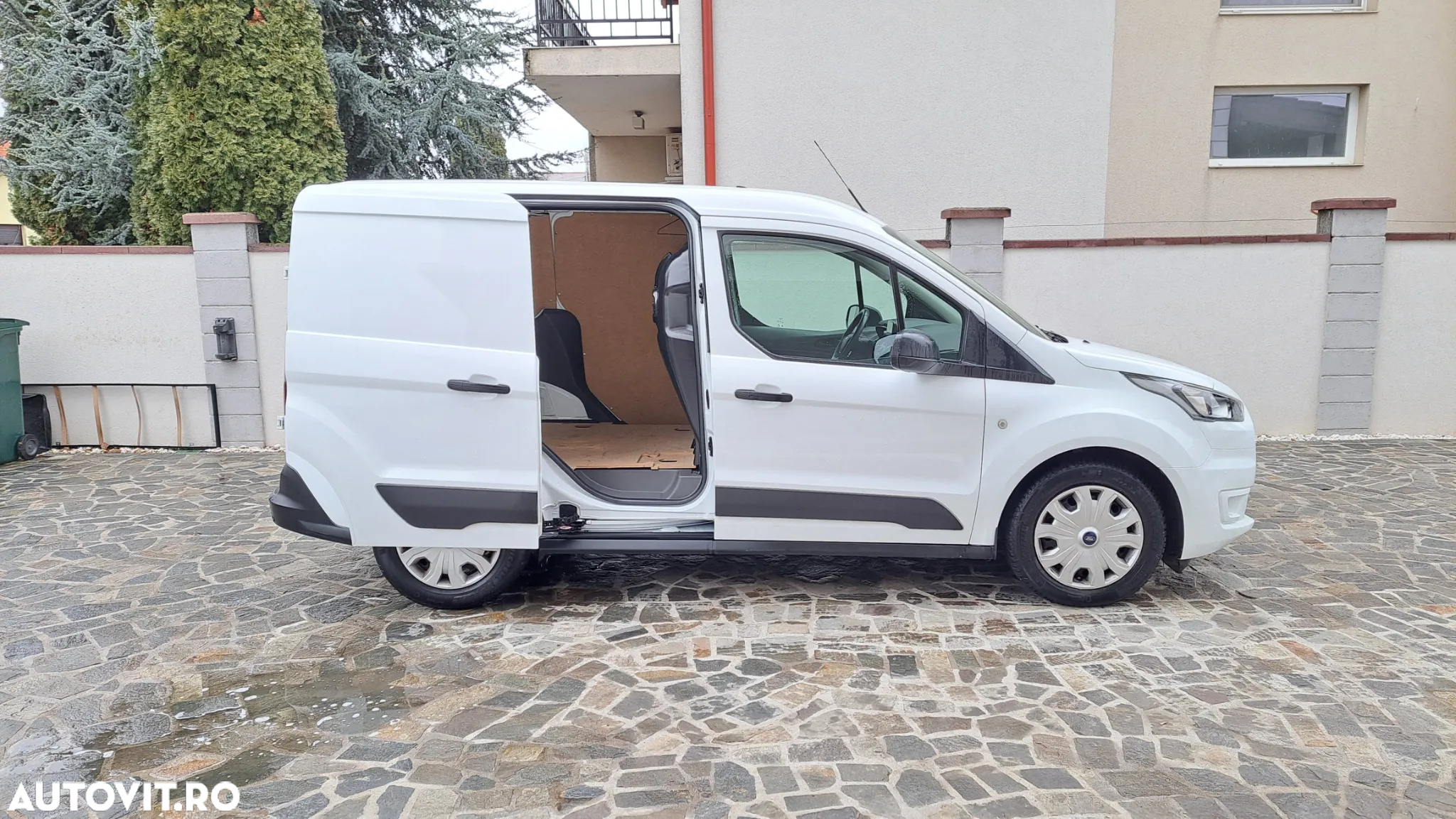 Ford TRANSIT CONNECT VAN TREND L1 FWD - 11