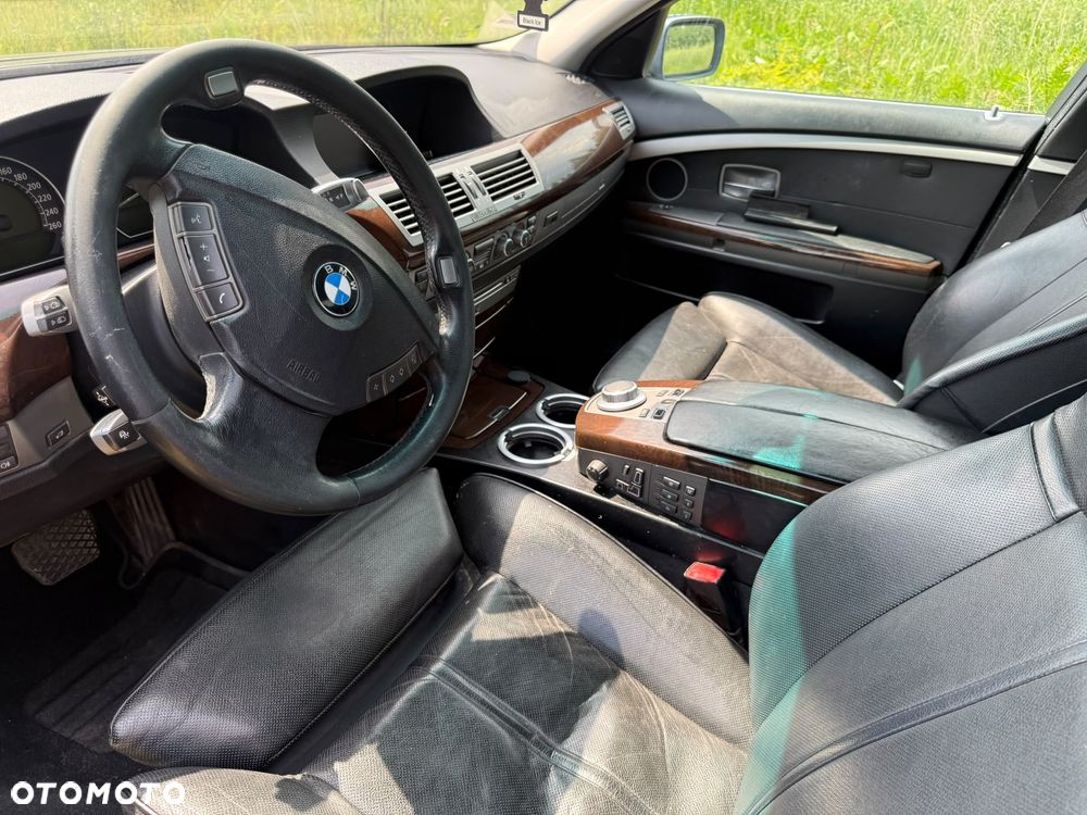 BMW Seria 7 - 31