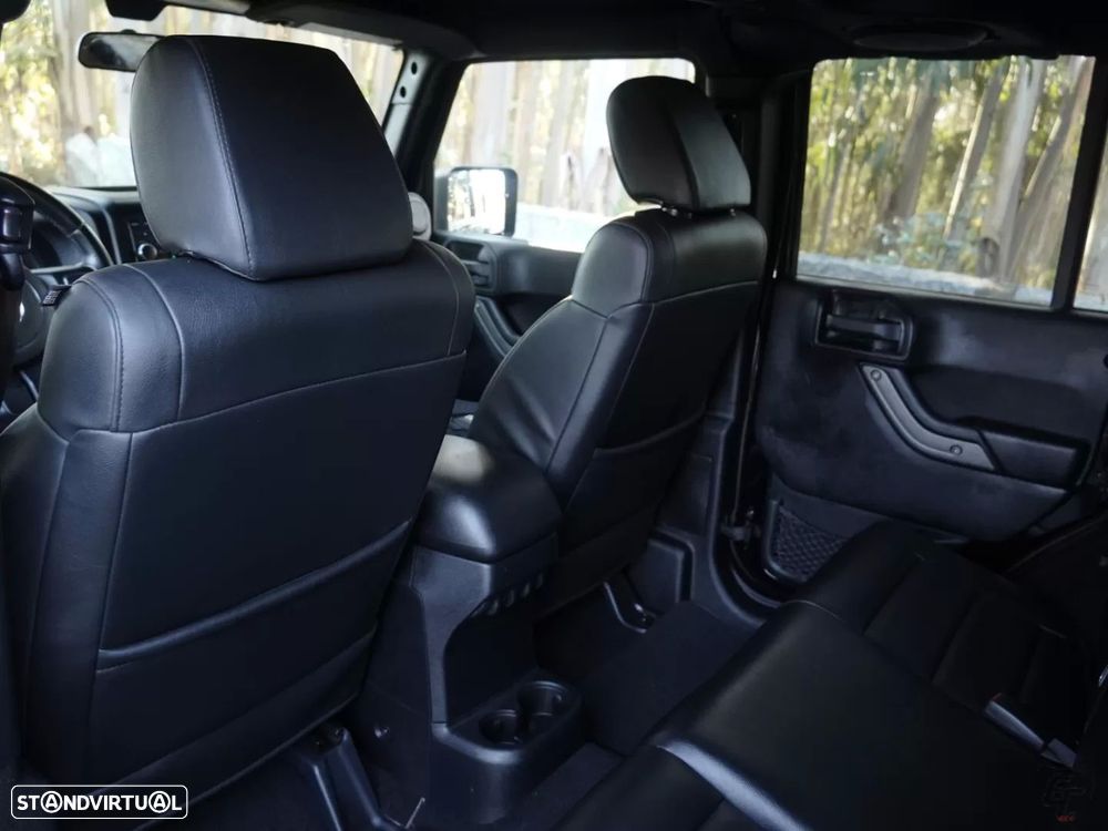 Jeep Wrangler Unlimited 2.8 CRD MTX Sahara Adventure Edition - 16