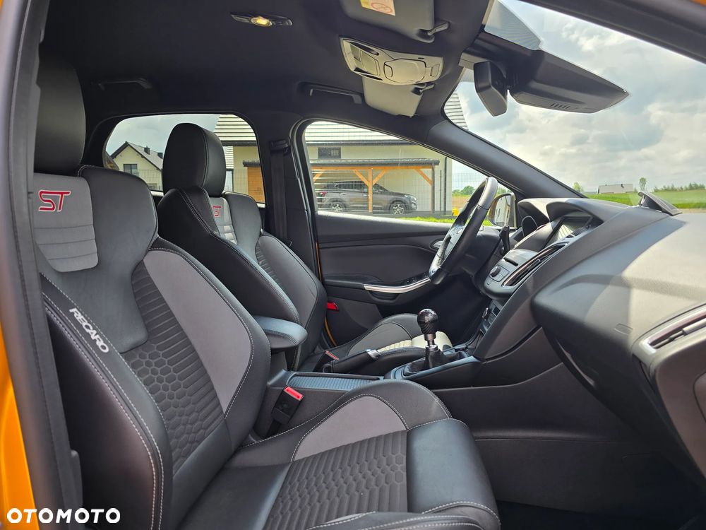 Ford Focus - 15