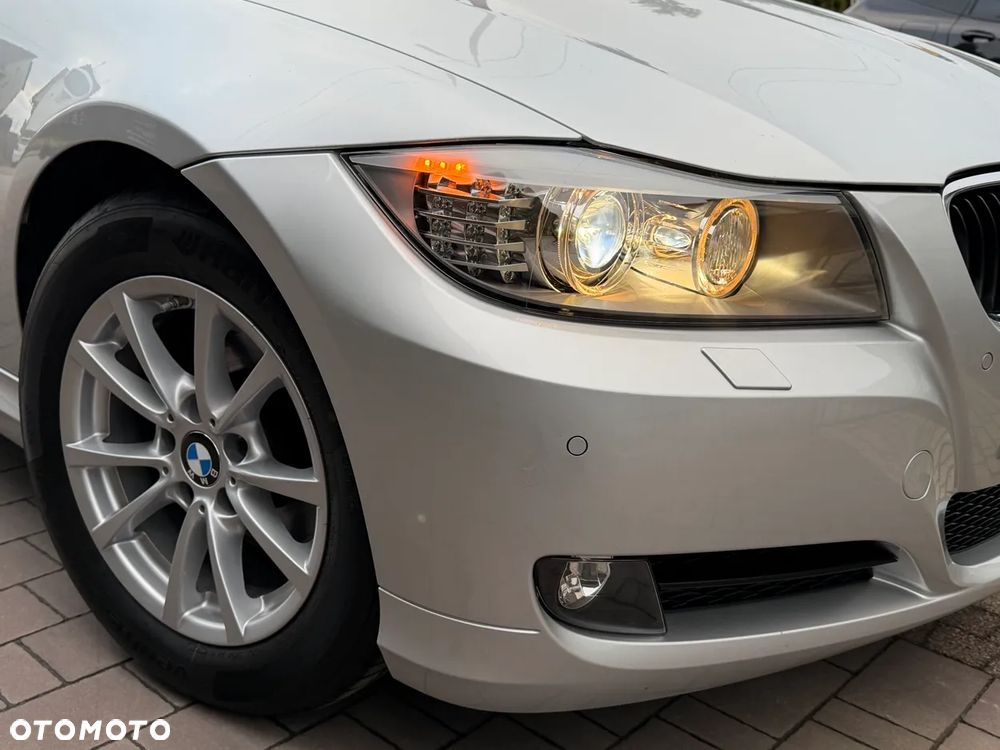 BMW Seria 3 318d DPF Edition Exclusive - 14