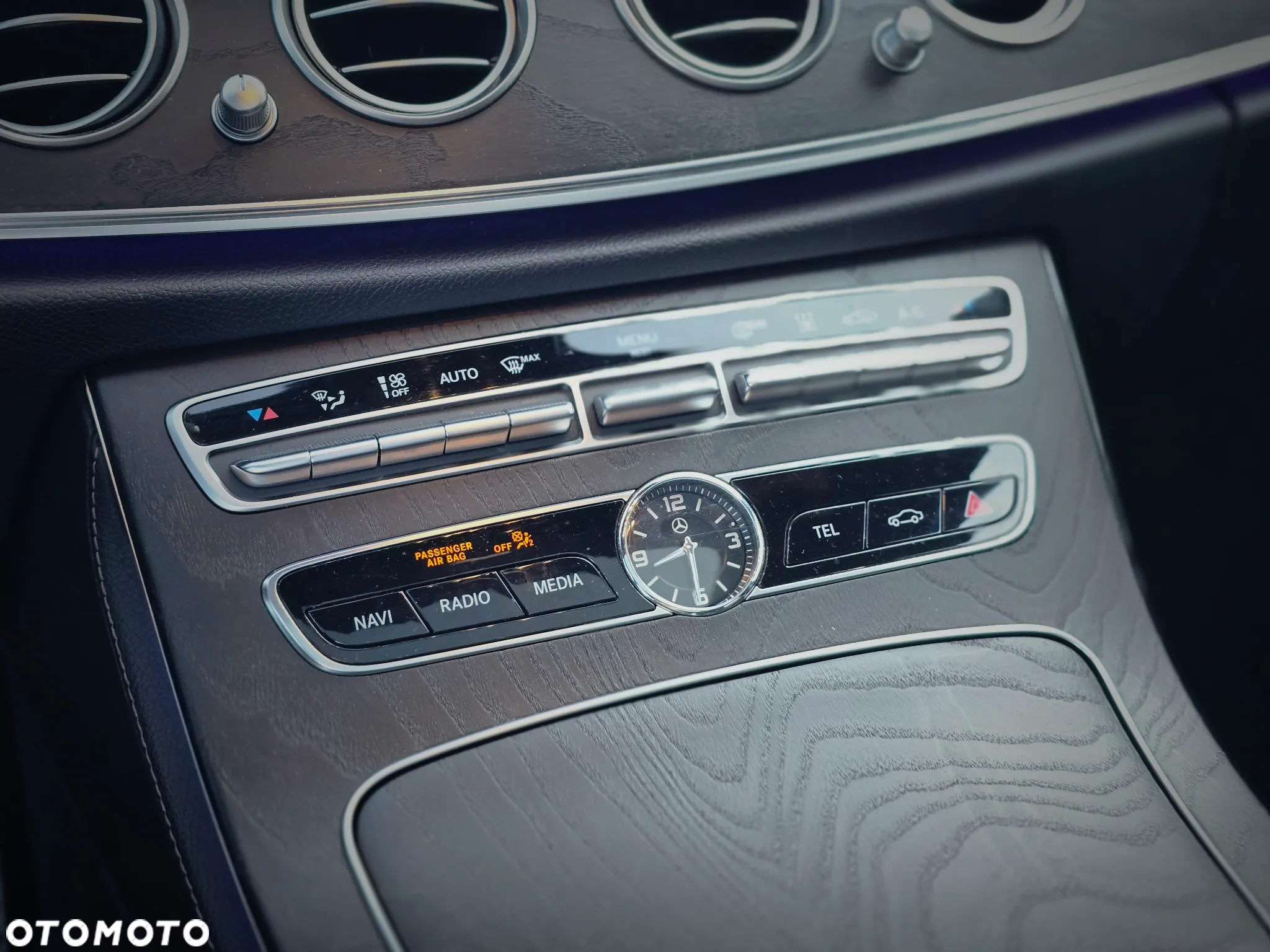 Mercedes-Benz Klasa E 300 de T 9G-TRONIC AMG Line - 28