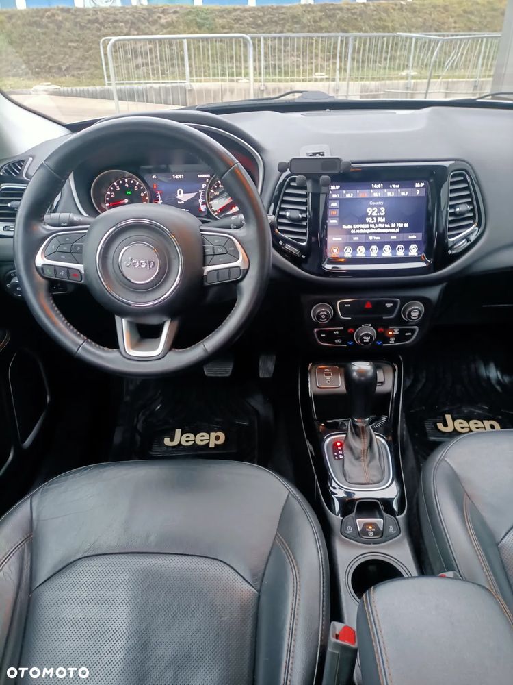 Jeep Compass - 19