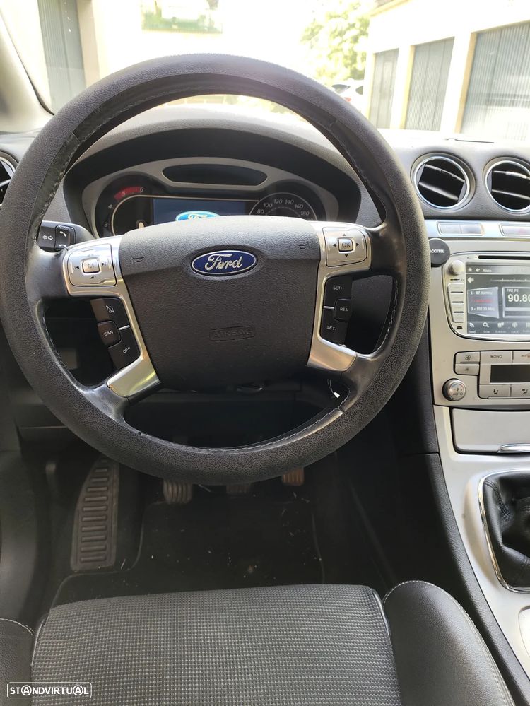 Ford S-Max 2.0 TDCi Titanium 7L - 6