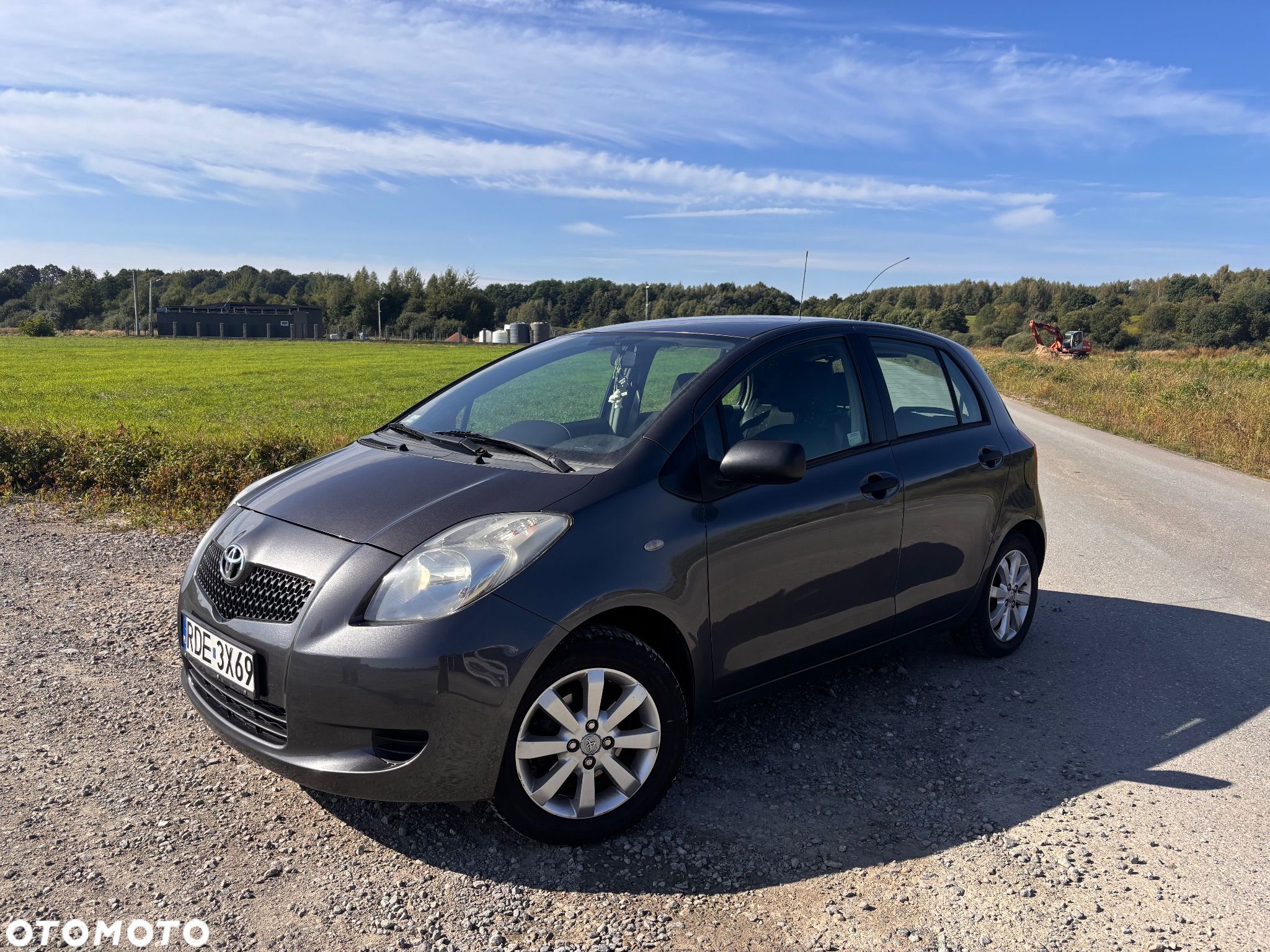 Toyota Yaris - 1