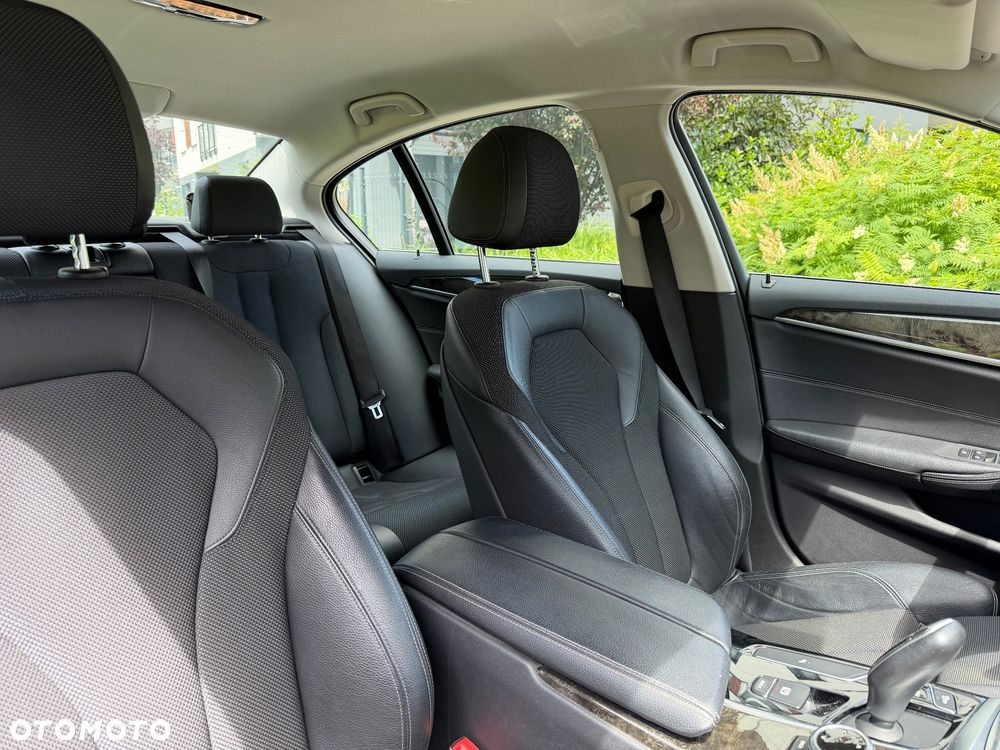 BMW Seria 5 520d xDrive Sport Line - 13