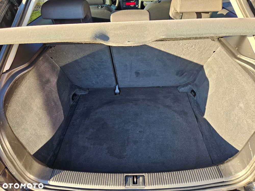 Audi A3 3-drzwiowe 1.6 Ambiente - 14