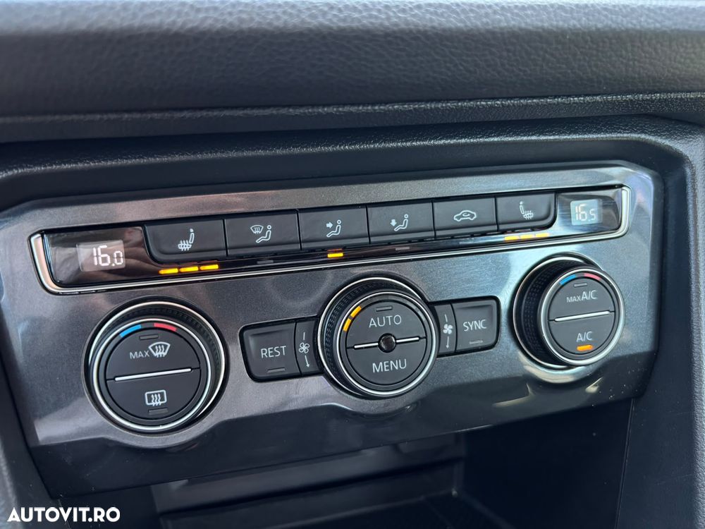 Volkswagen Tiguan - 27