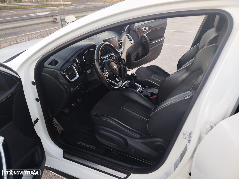 Kia ProCeed 1.4 T-GDi GT Line+SRF - 14
