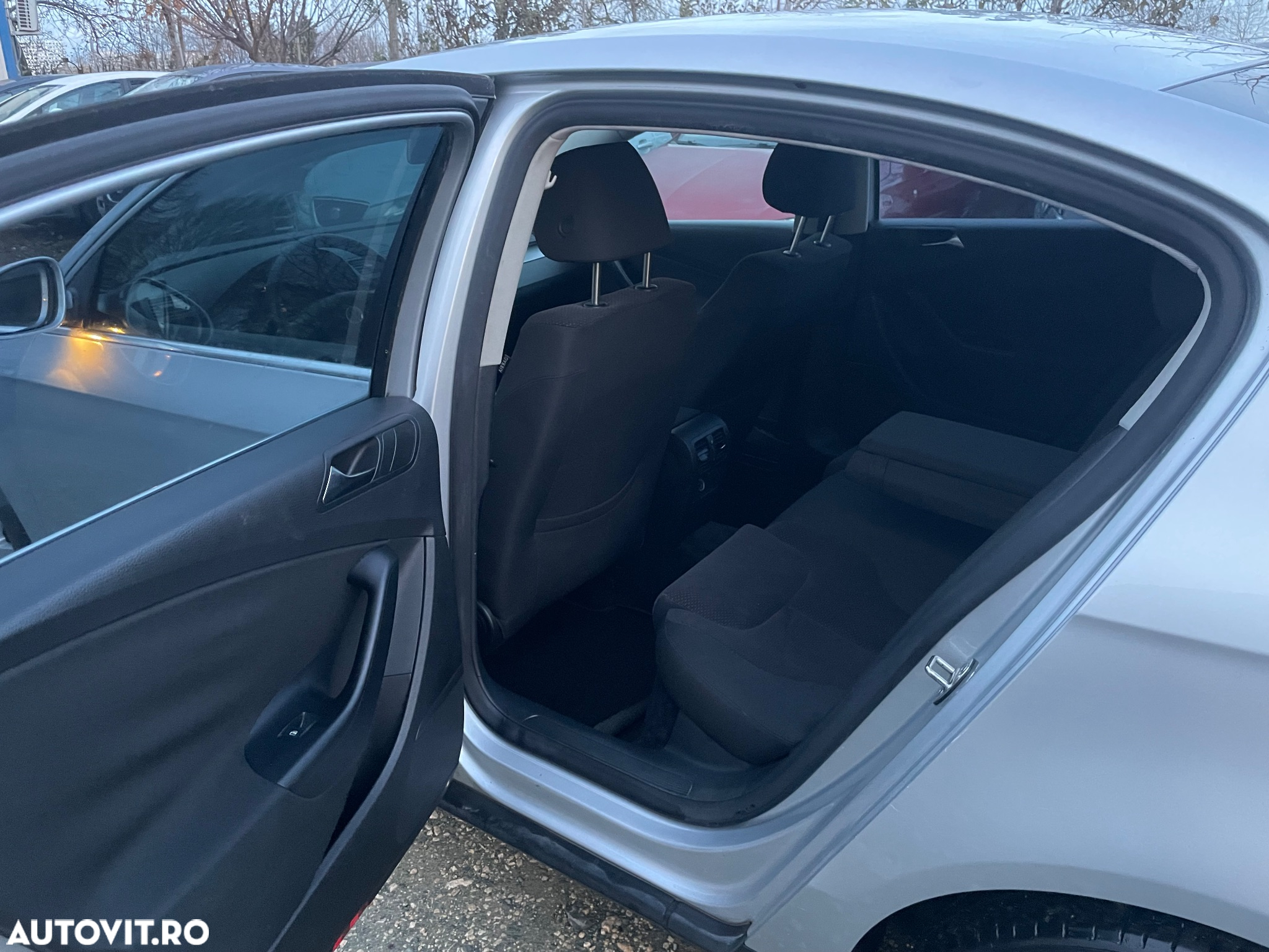 Volkswagen Passat 2.0 TDI DPF Comfortline - 12