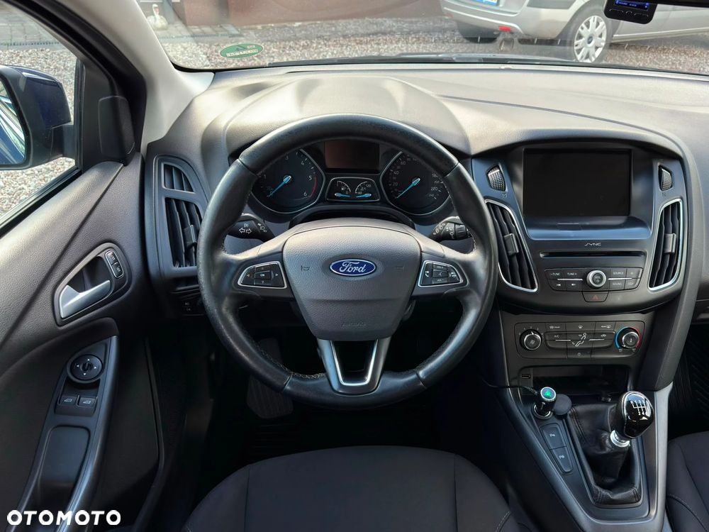 Ford Focus 1.5 TDCi SYNC Edition - 14