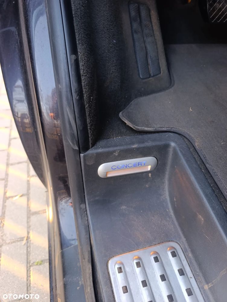 Volkswagen Multivan - 10