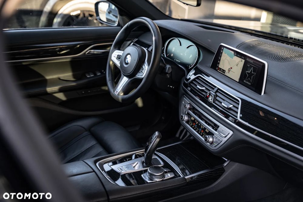 BMW Seria 7 740d xDrive sport - 34