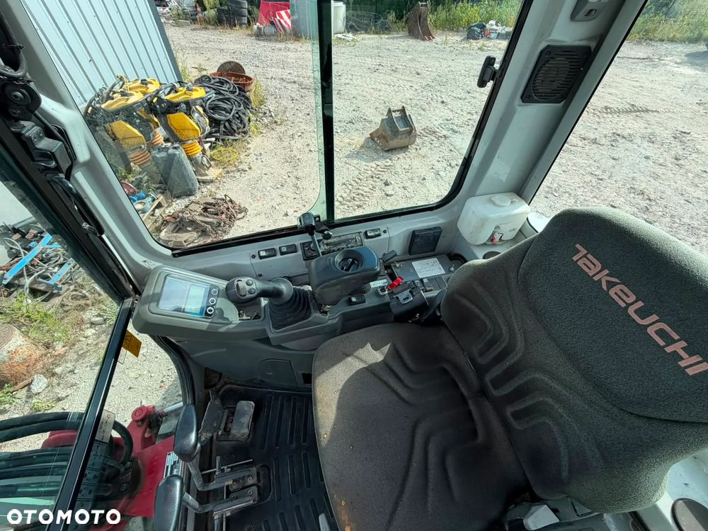 Takeuchi TB225 - 9