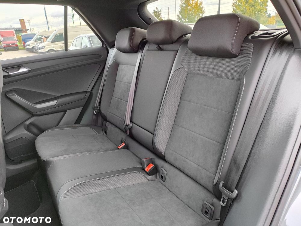 Volkswagen T-Roc - 21