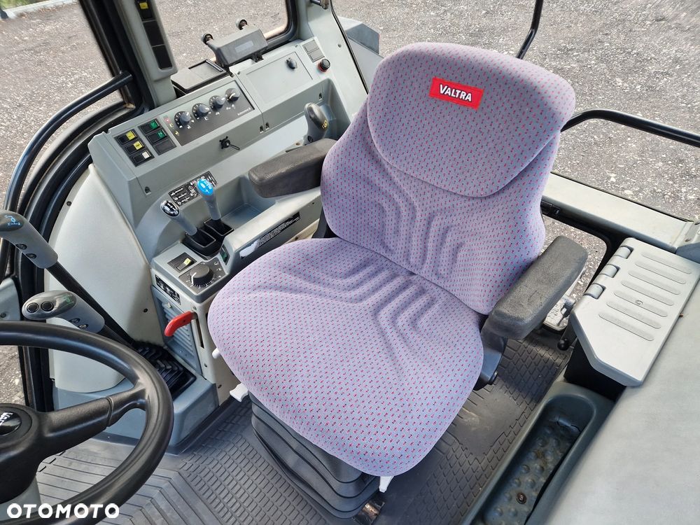 Valtra 6350 HiTech - 14