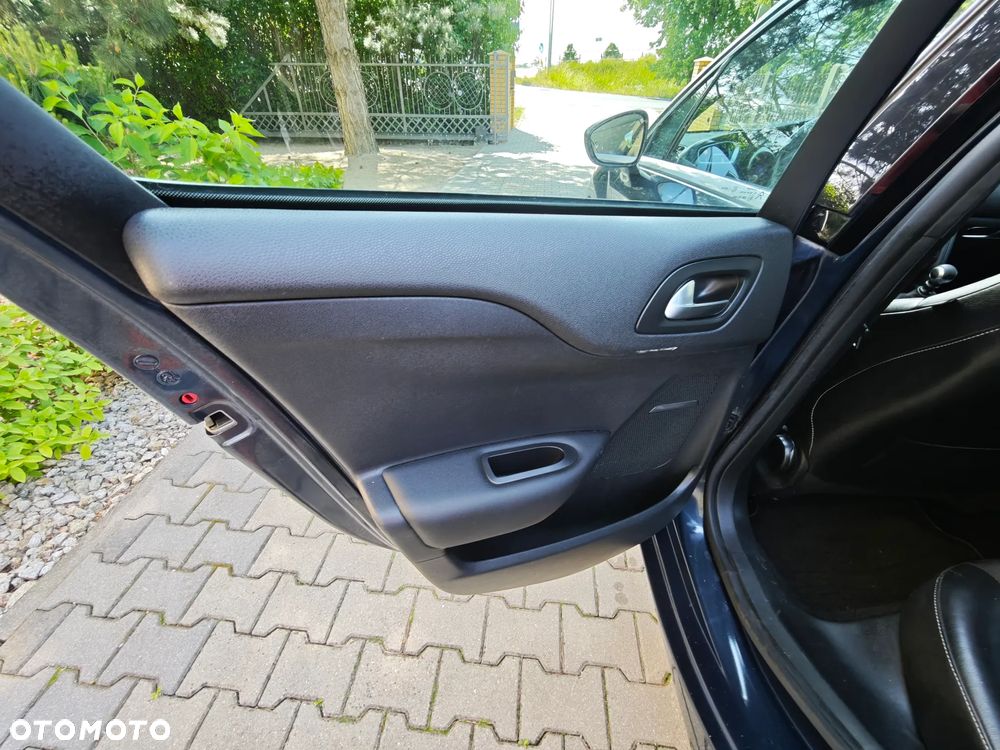 Citroën DS4 e-HDi 110 SoChic - 24