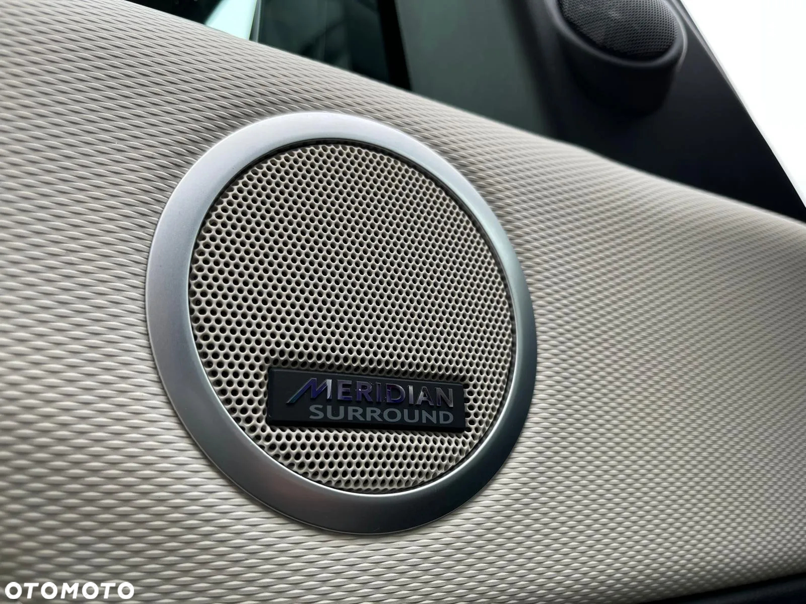 Land Rover Discovery - 16