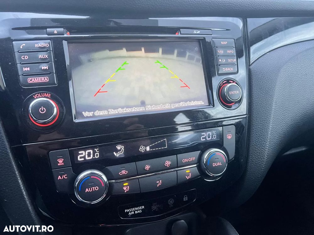 Nissan Qashqai 1.6 dCi DPF 4x4 Start/Stop acenta - 6