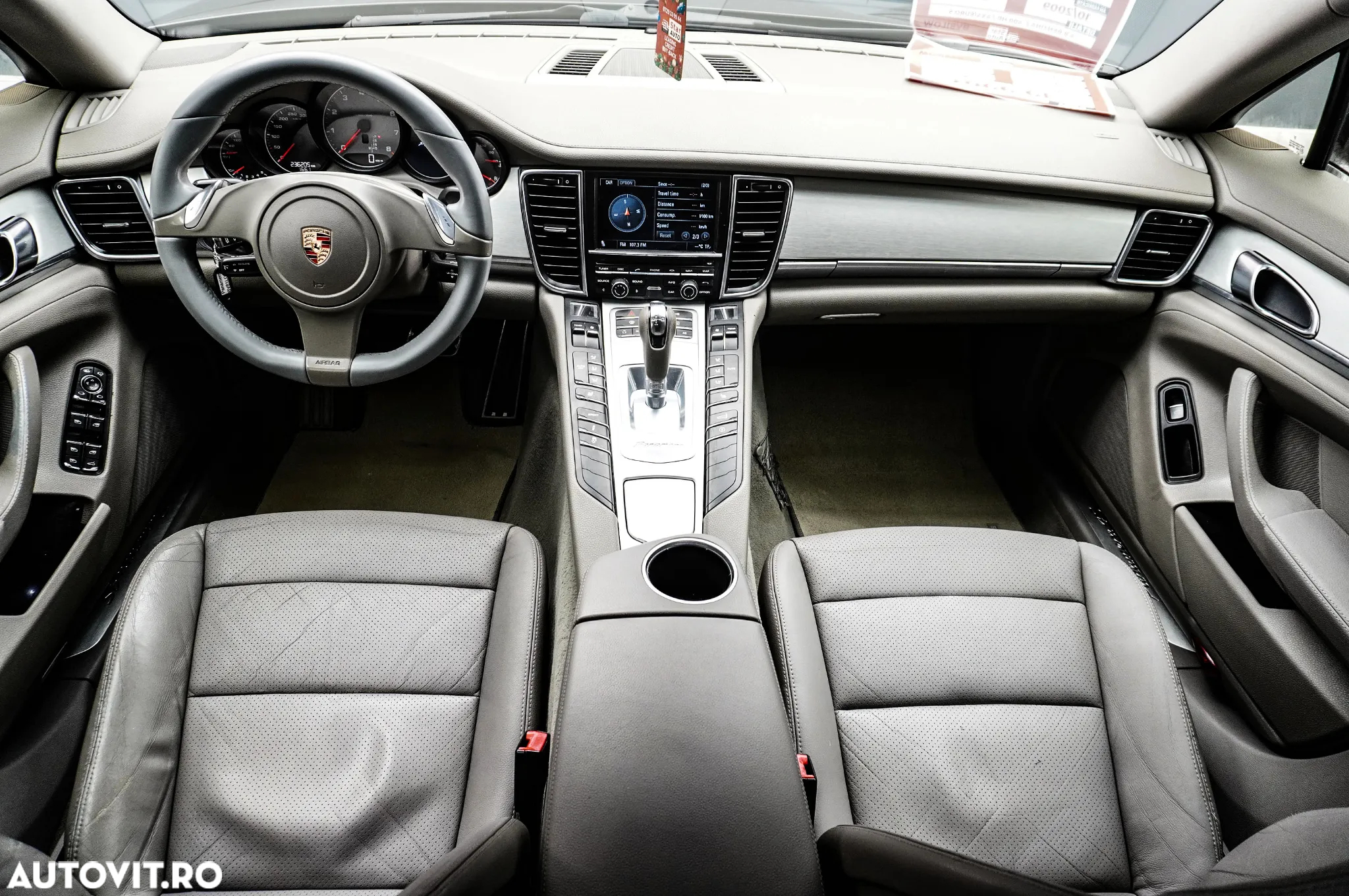 Porsche Panamera 4S PDK - 8