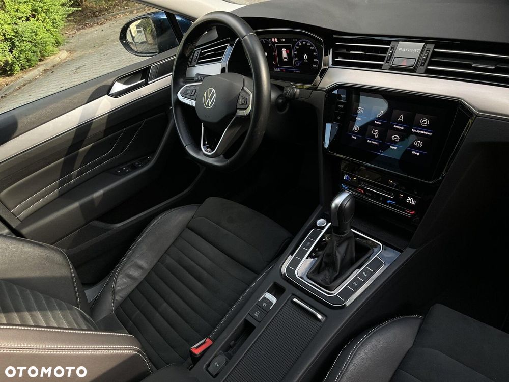 Volkswagen Passat 2.0 TDI Elegance DSG - 27