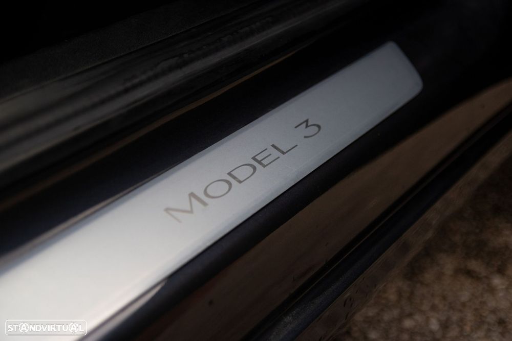 Tesla Model 3 Long-Range Dual Motor AWD - 40