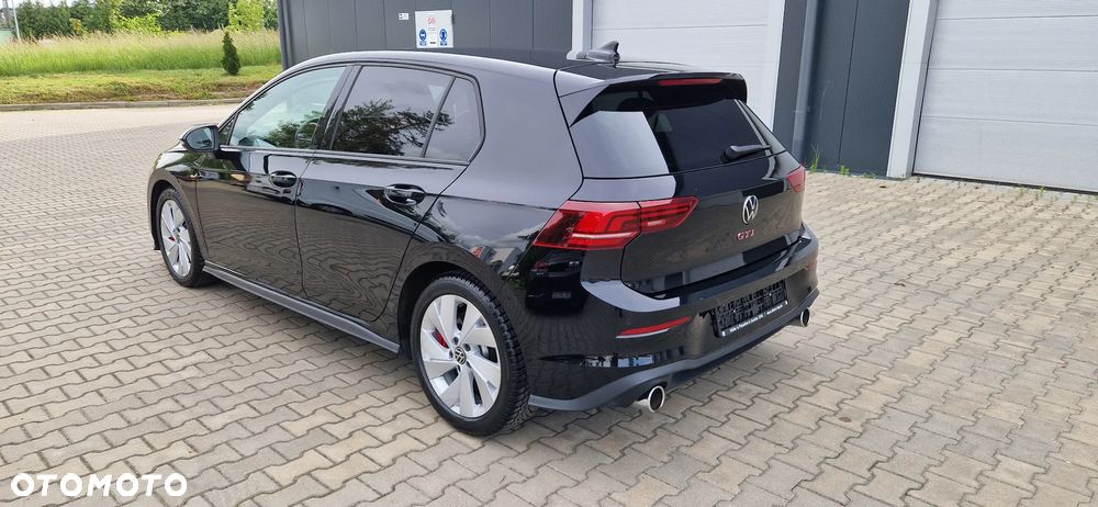 Volkswagen Golf - 4