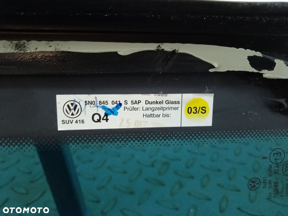 VW TIGUAN I 5N SZYBA KAROSERYJNA TYŁ LEWA 08R - 3