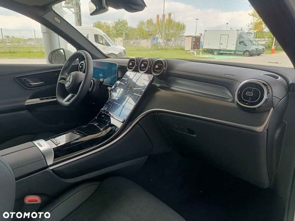 Mercedes-Benz GLC - 11