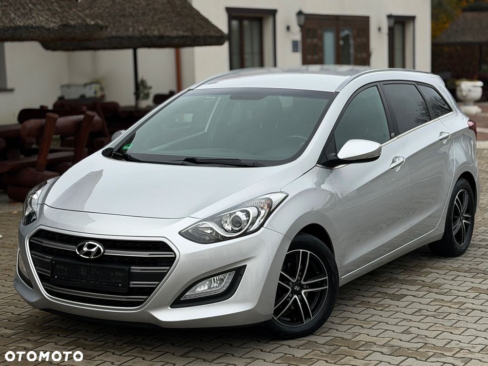 Hyundai i30 Kombi 1.6 GDi DCT Passion - 3