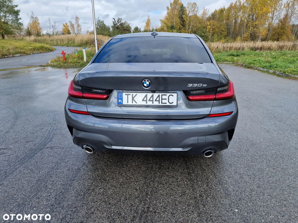 BMW Seria 3 330e M Sport sport - 9