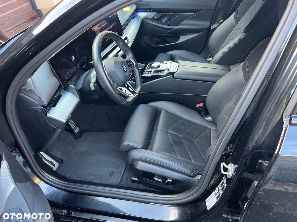 BMW Seria 5 - 22