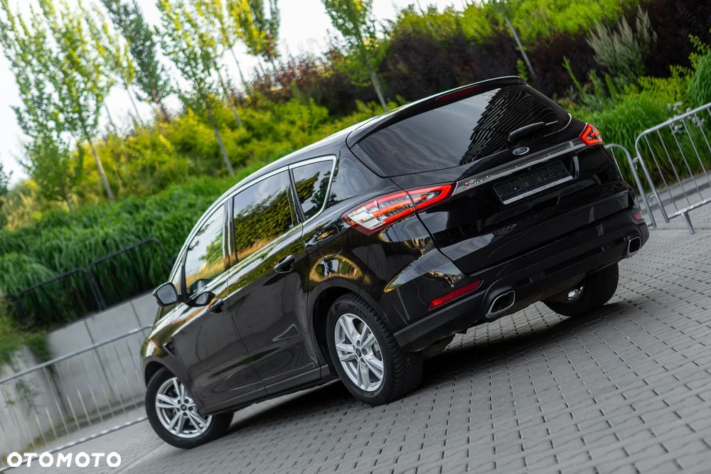 Ford S-Max - 14