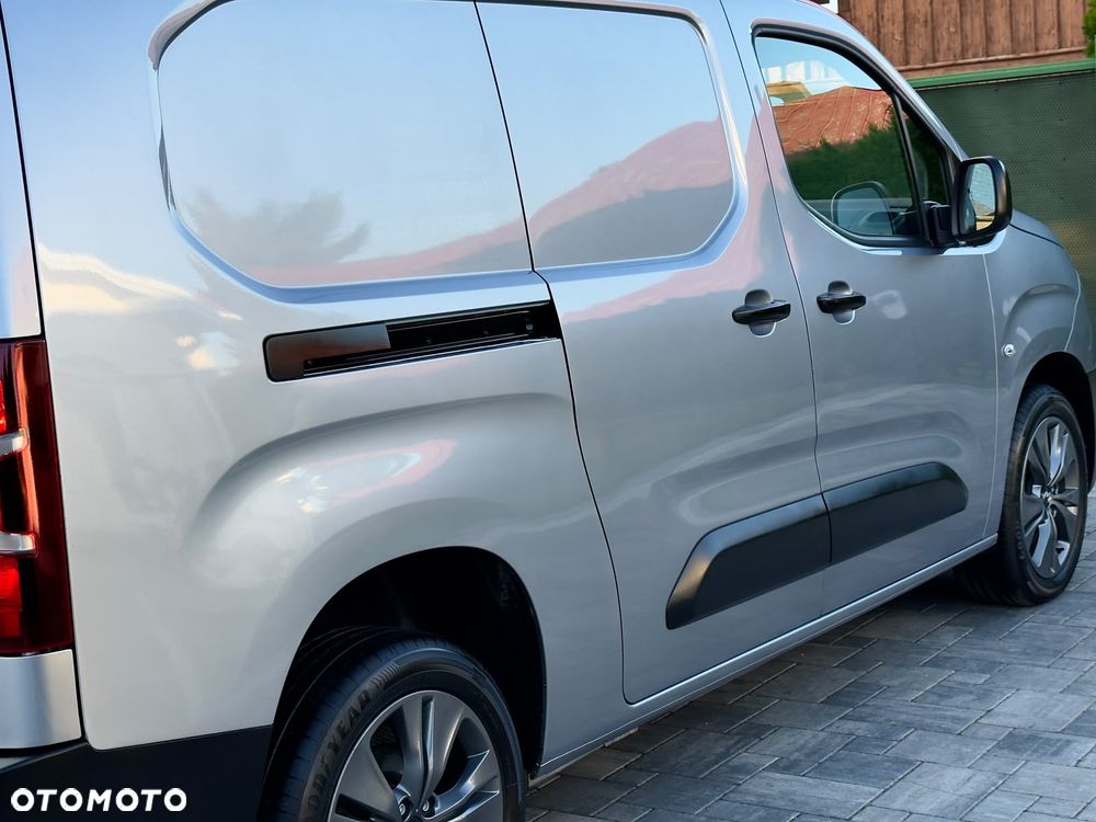 Toyota Proace City L2 Długi Salon Polska BEZWYPADKOWA Serwisowana FVAT23% ZADBANY OKAZJA - 18