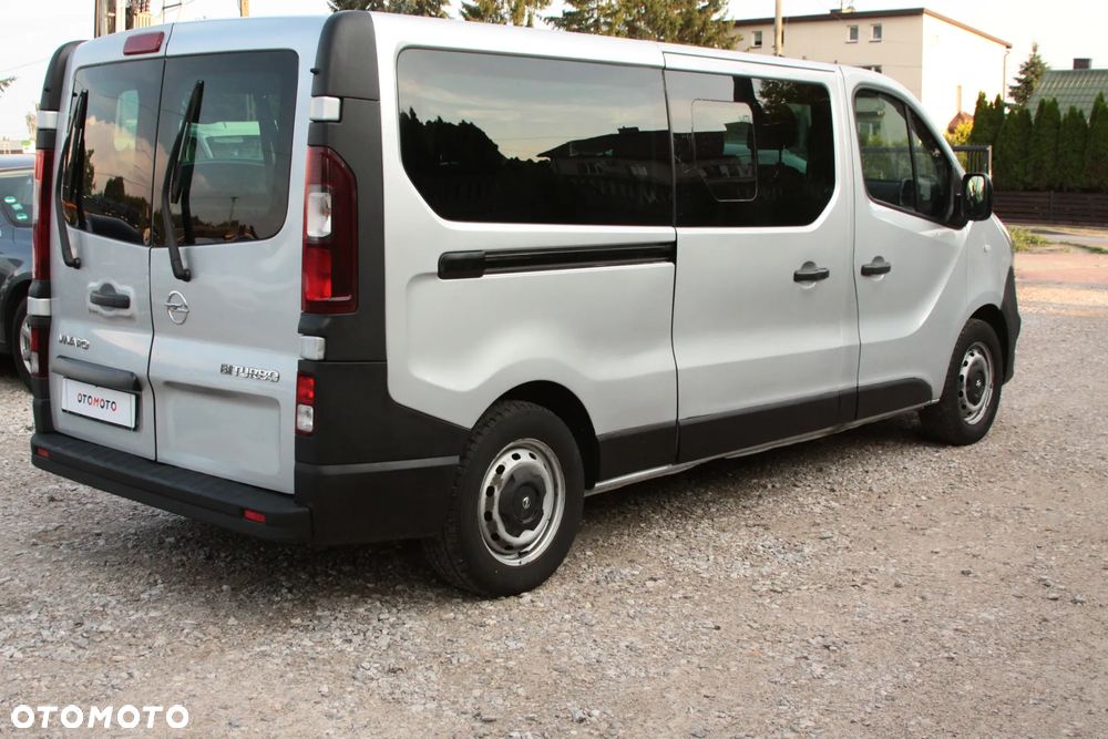 Opel Vivaro L2H1 2,9t Elegance - 10