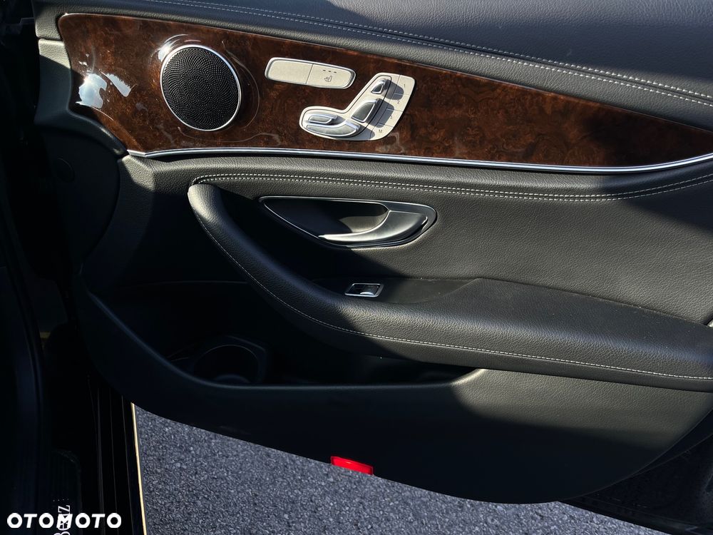 Mercedes-Benz Klasa E ver-220-d-4--matic-business-edition - 6