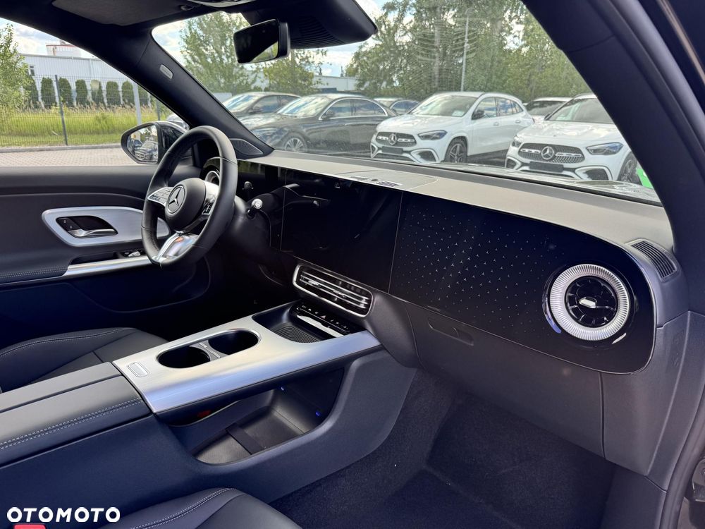 Mercedes-Benz GLB 250+ EQ 85kWh - 17