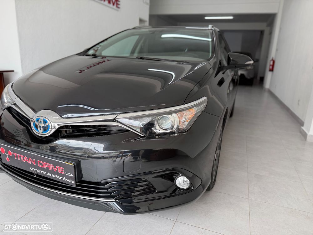 Toyota Auris Touring Sports 1.8 HSD Comfort+P.Sport - 3