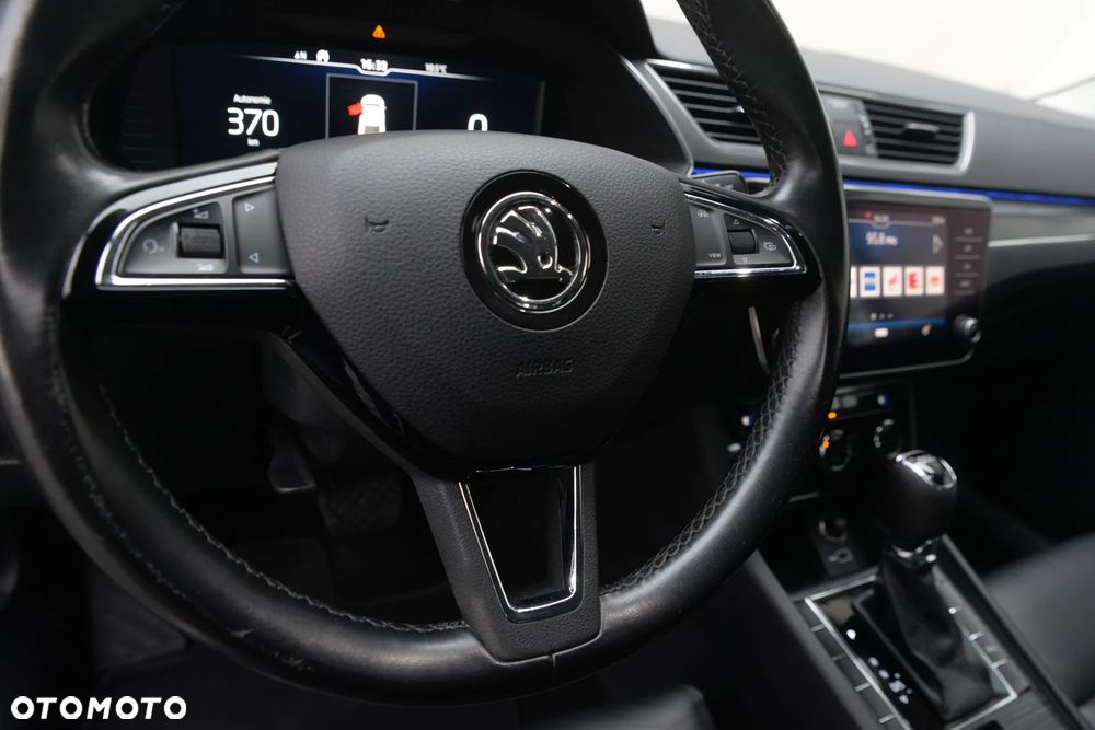 Skoda Superb 2.0 TDI DSG L&K - 31