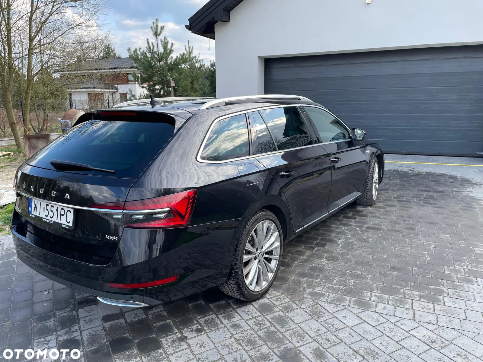 Skoda Superb 2.0 TDI SCR 4x4 L&K DSG - 11
