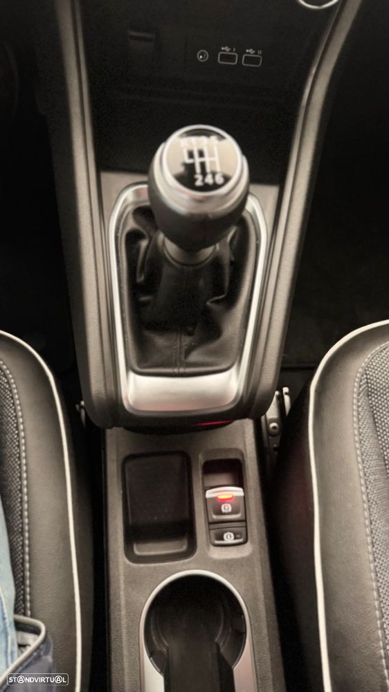 Renault Captur 1.0 TCe Techno Bi-Fuel - 17