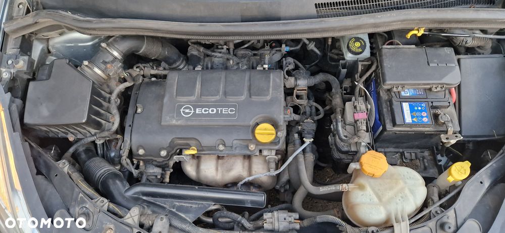 Opel Corsa 1.4 Cosmo - 11