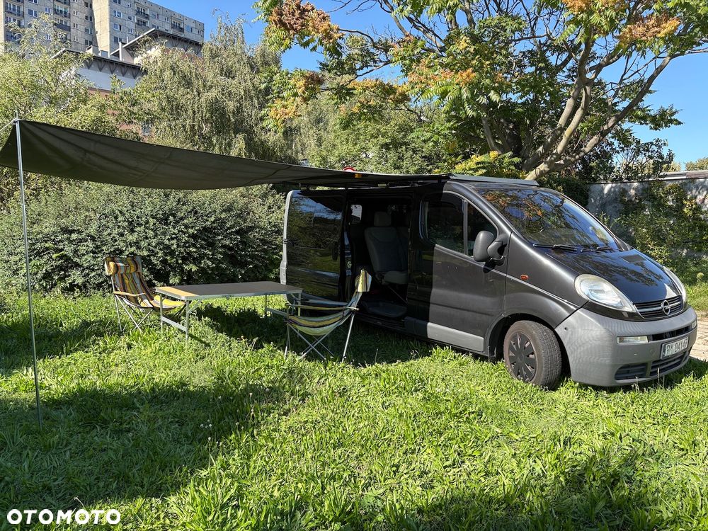 Opel Vivaro - 1