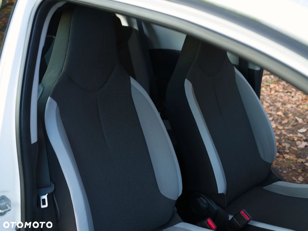 Toyota Aygo 1.0 VVT-i Sprint EU6 - 11