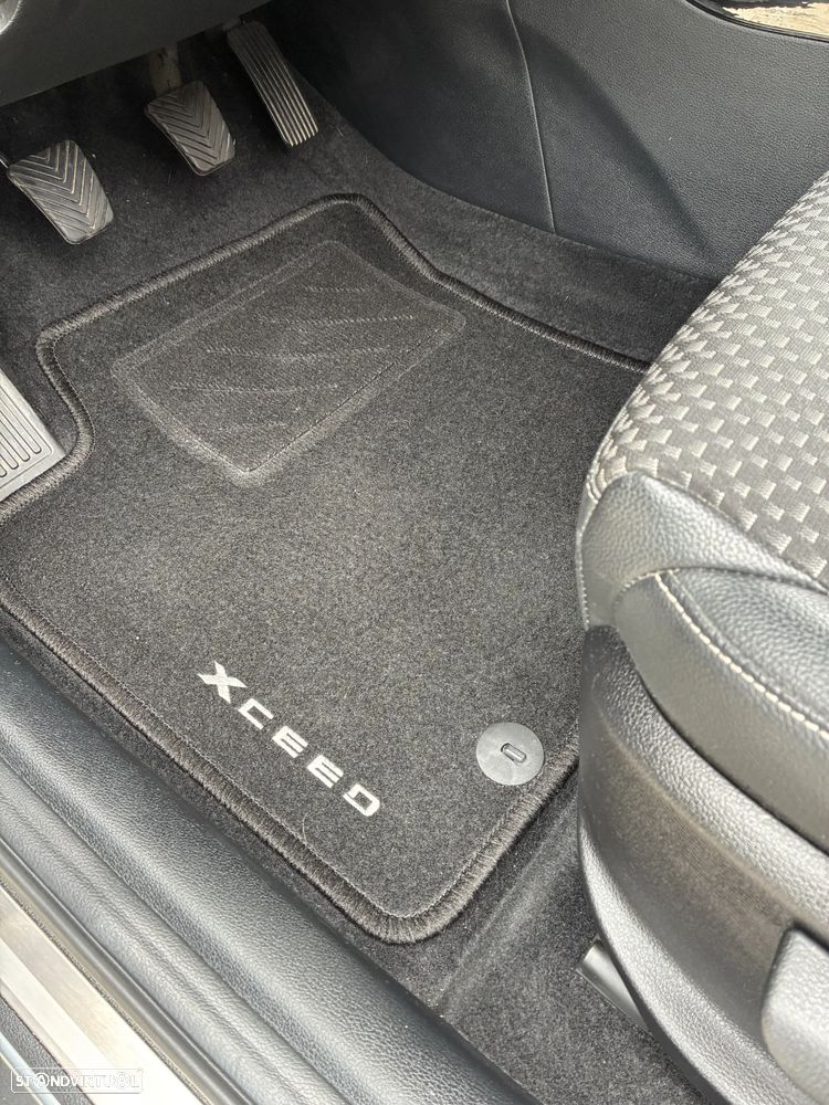 Kia XCeed 1.6 CRDi Tech - 14